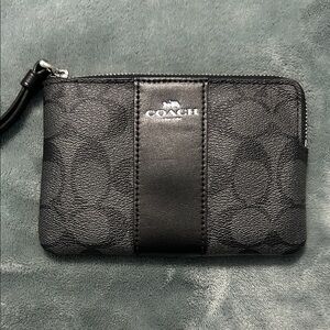Coach Signature Black Wristlet
